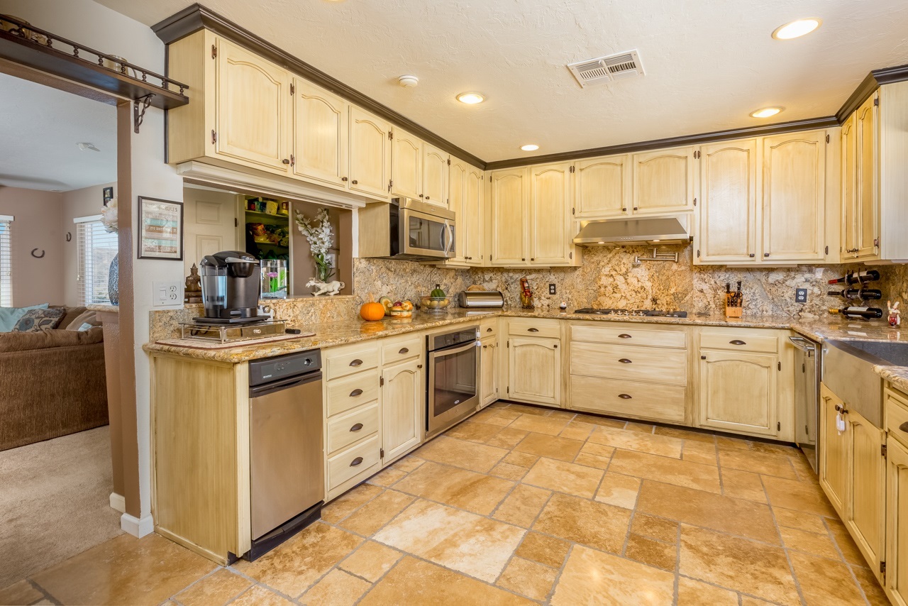 13702 Willow Road Lakeside, CA 92040 - Photo 6 of 24