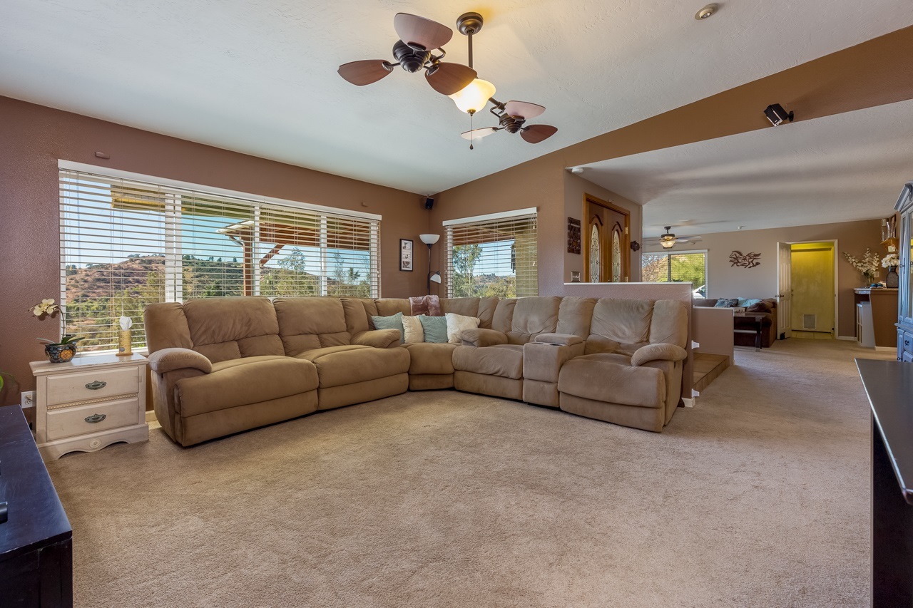 13702 Willow Road Lakeside, CA 92040 - Photo 9 of 24