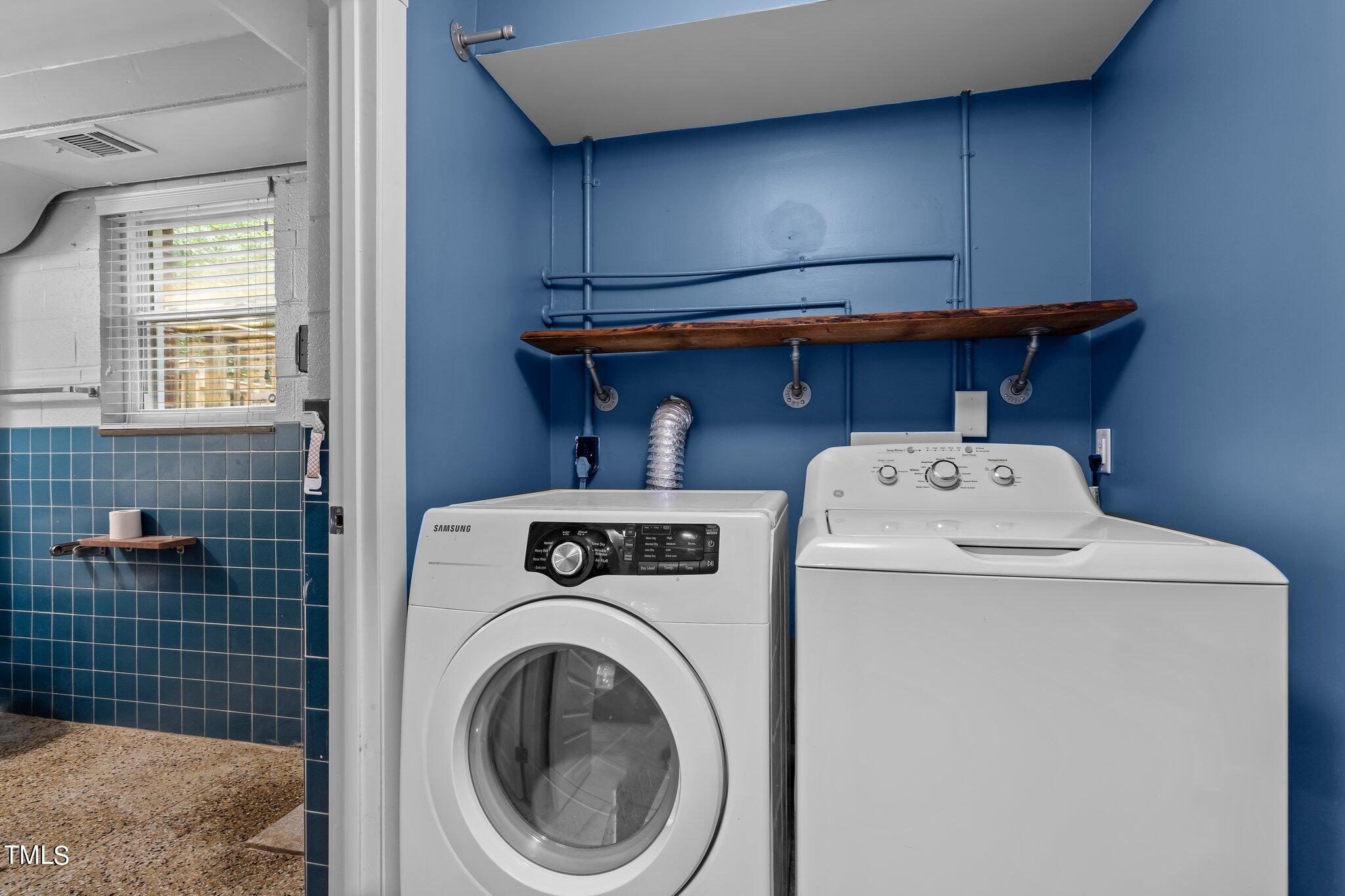 1505 Ashburton Road Raleigh, NC 27606 - Photo 25 of 44 laundry