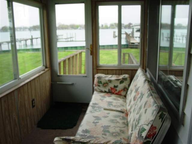 8231 South River Road Marine City, MI 48039 - Photo 18 of 29 31099847-17.JPG