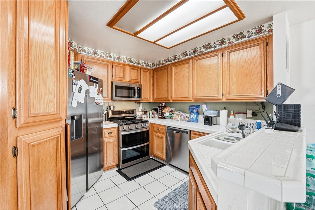 7639 Hillhurst Drive Riverside, CA 92508 - Photo 22 of 54