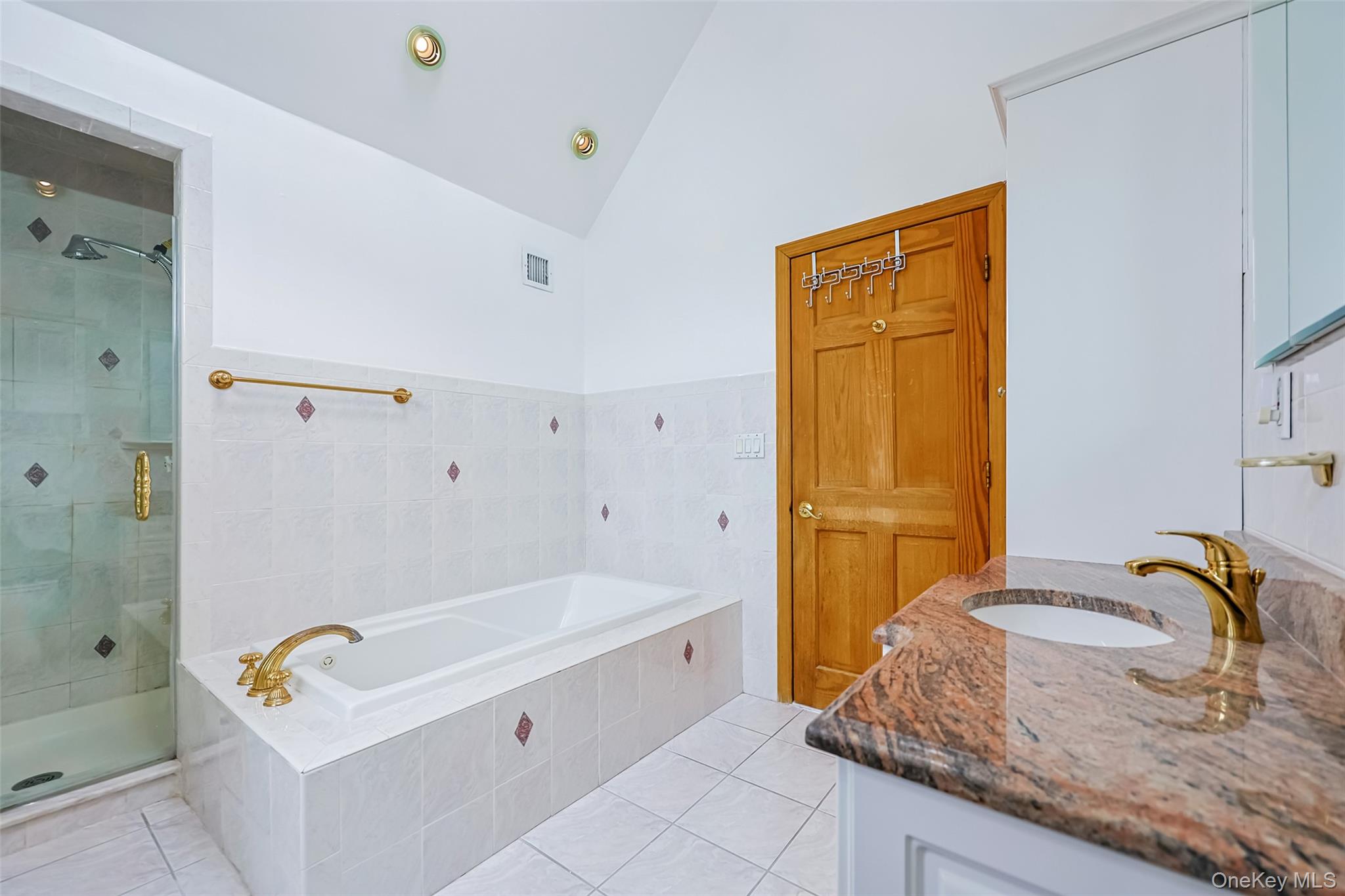 79 Constellation Road Levittown, NY 11756 - Photo 19 of 36 Secon floor bathroom