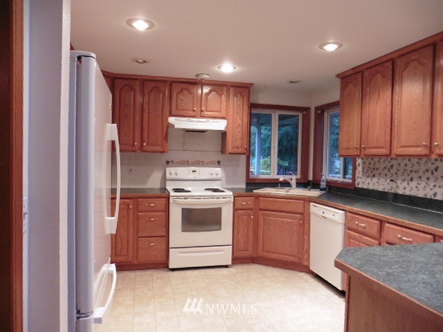 7121 191st Avenue Southwest Rochester, WA 98579 - Photo 5 of 20