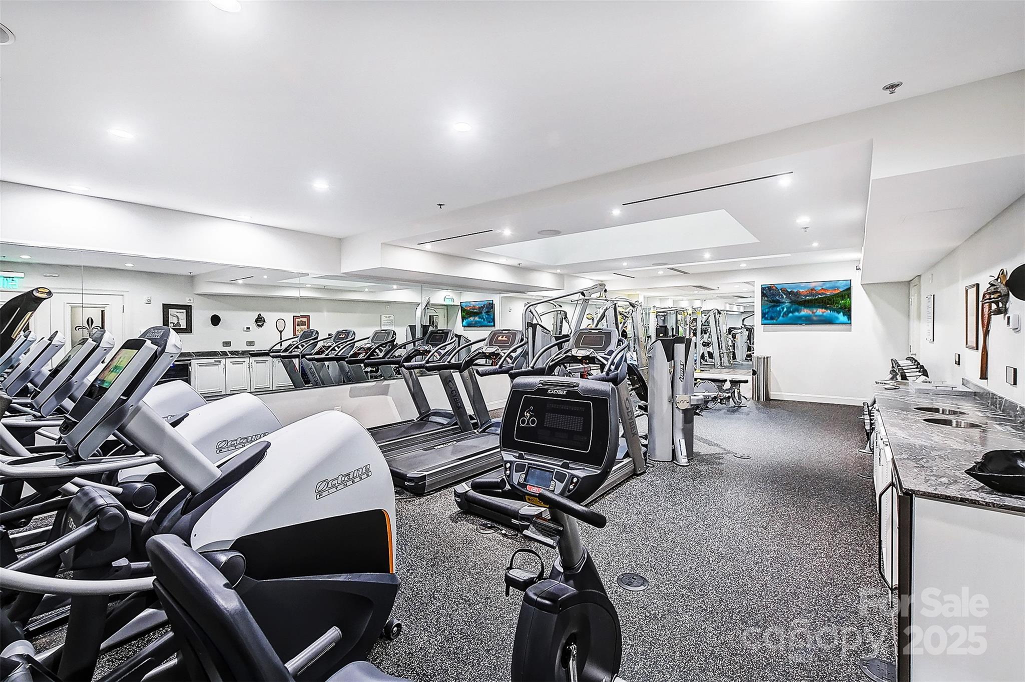 127 North Tryon Street, Unit 615 Charlotte, NC 28246 - Photo 47 of 48 a view of a room with gym equipment
