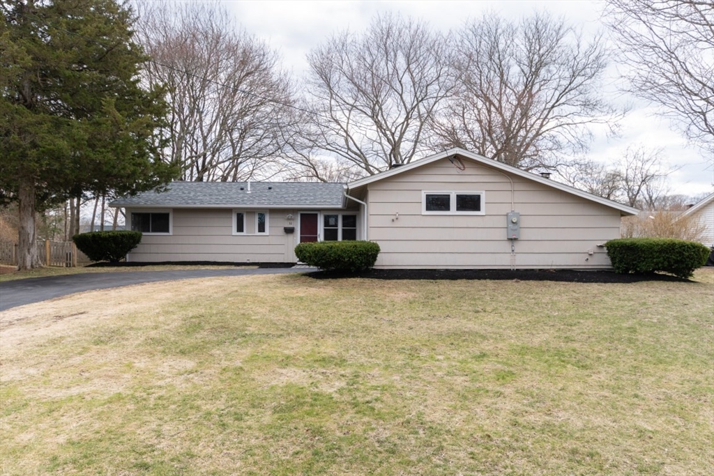 30 Ridgefield Drive Framingham, MA 01701 - Photo 2 of 42