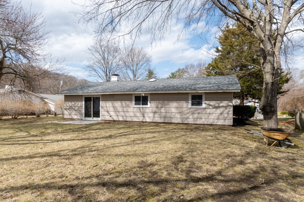 30 Ridgefield Drive Framingham, MA 01701 - Photo 5 of 42