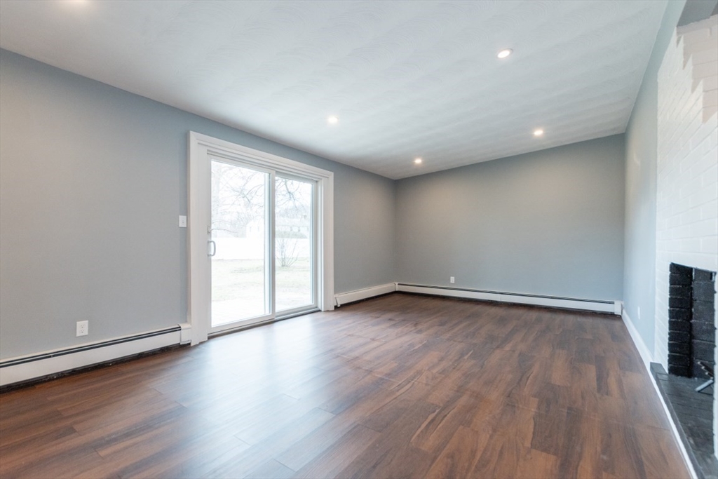 30 Ridgefield Drive Framingham, MA 01701 - Photo 7 of 42