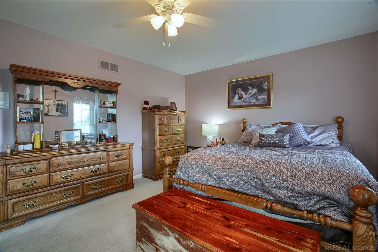 46324 Fairwind Road Macomb, MI 48044 - Photo 24 of 34