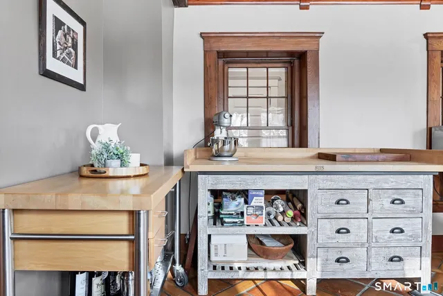 $599,900 | 40 Rice Lane, Beacon Falls, CT 06403