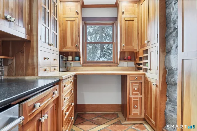 $599,900 | 40 Rice Lane, Beacon Falls, CT 06403