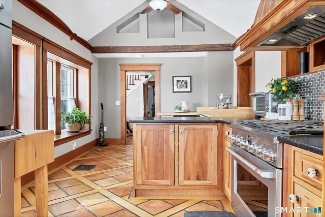 $599,900 | 40 Rice Lane, Beacon Falls, CT 06403