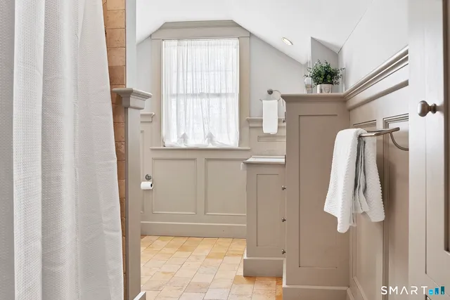 $599,900 | 40 Rice Lane, Beacon Falls, CT 06403