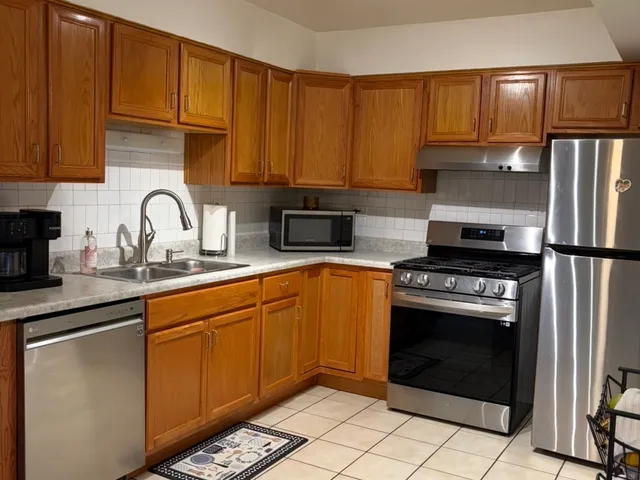 $210,000 | 614 Tralee Court, Unit 2D, Schaumburg, IL 60193