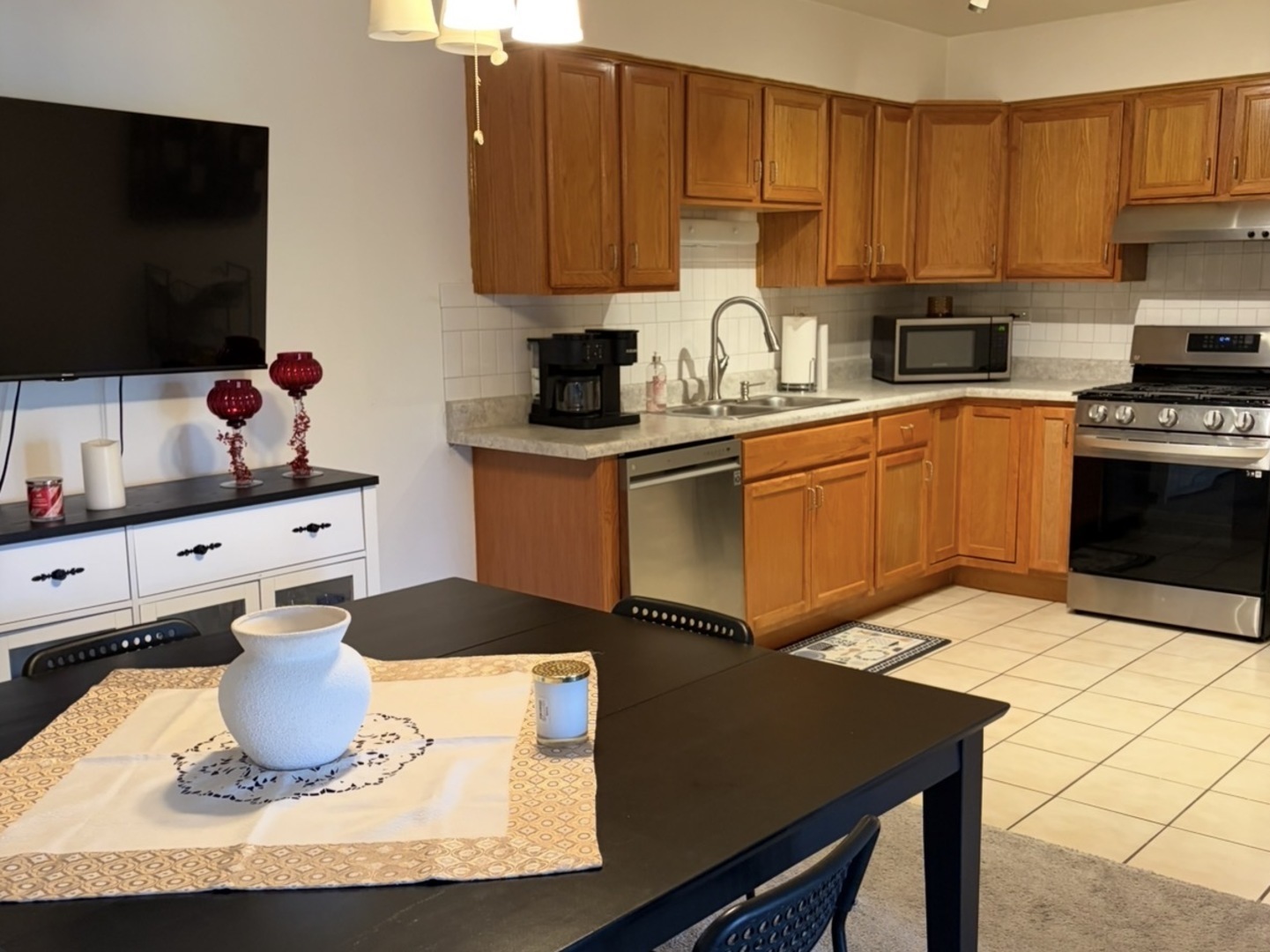 614 Tralee Court, Unit 2D Schaumburg, IL 60193 - Photo 10 of 17