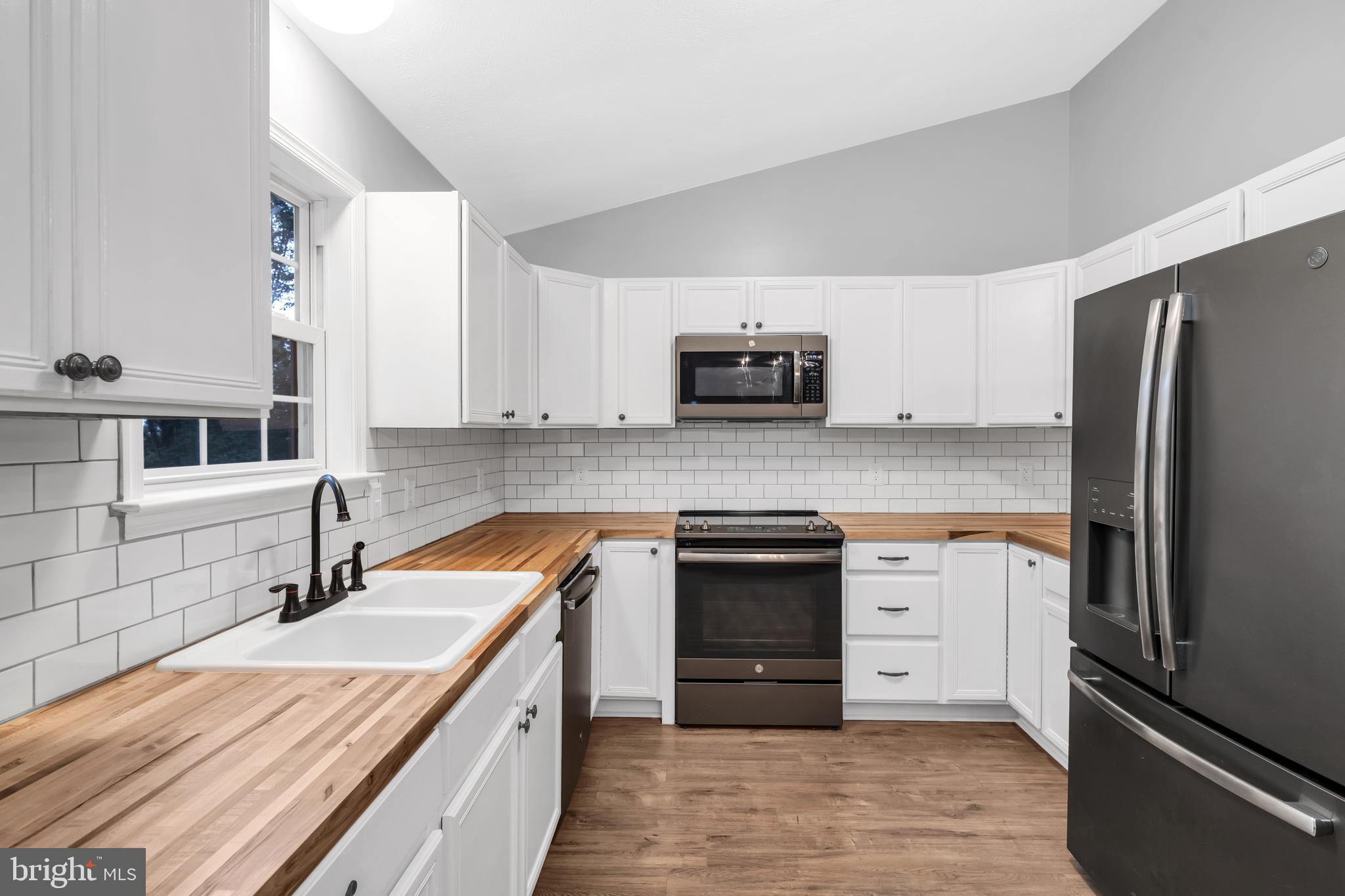 2196 High Top Road Linden, VA 22642 - Photo 11 of 33 Butcher Block Countertops w S S Appliances