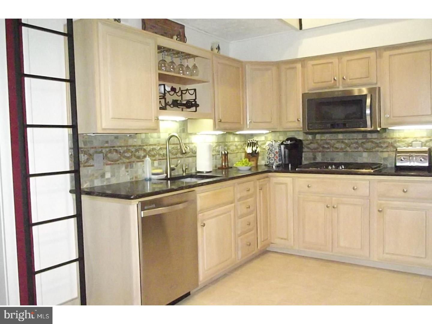 908 Senator Road East Norriton, PA 19403 - Photo 9 of 25 Kitchen