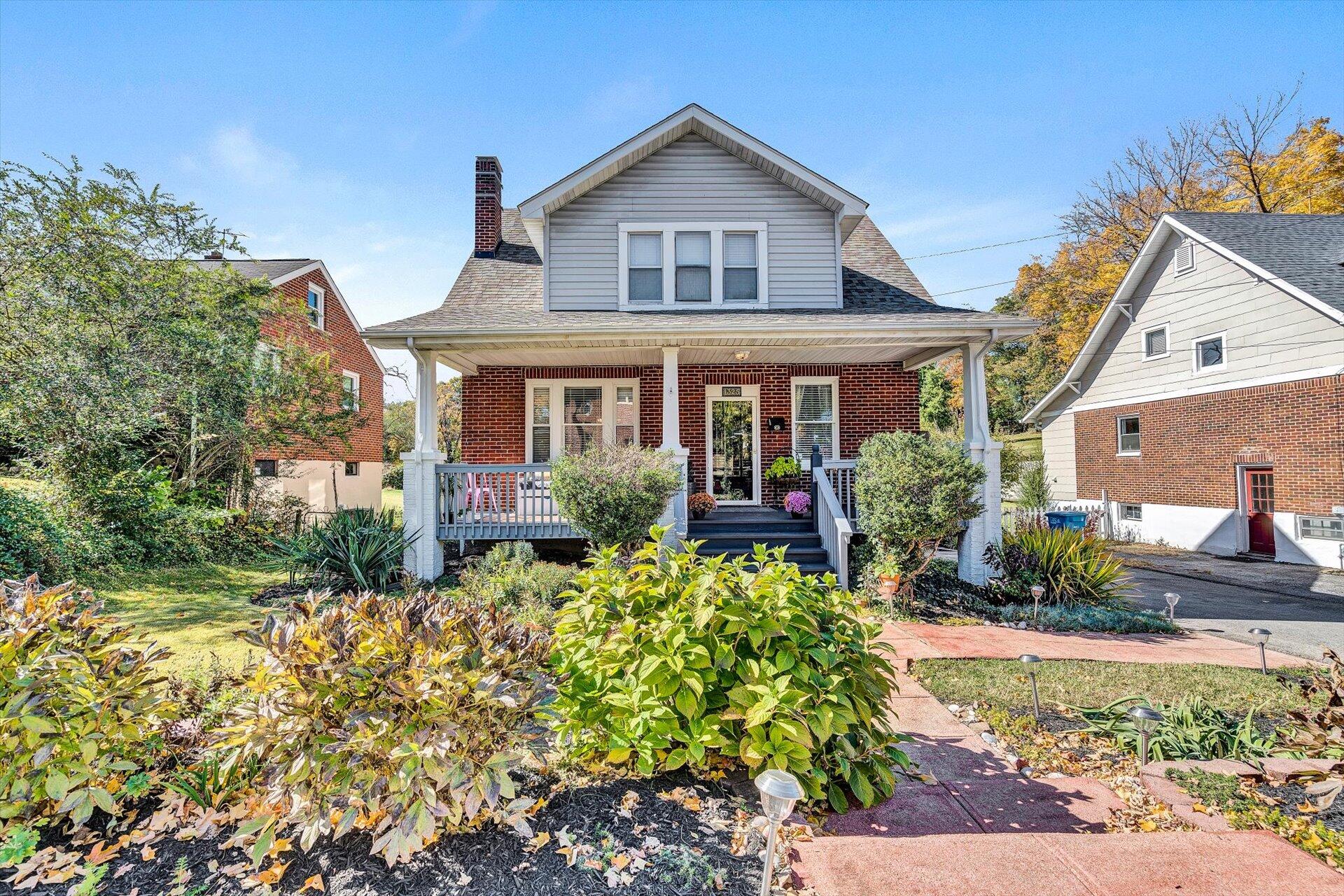 1325 Brighton Road Southwest Roanoke, VA 24015 - Photo 1 of 41 Front