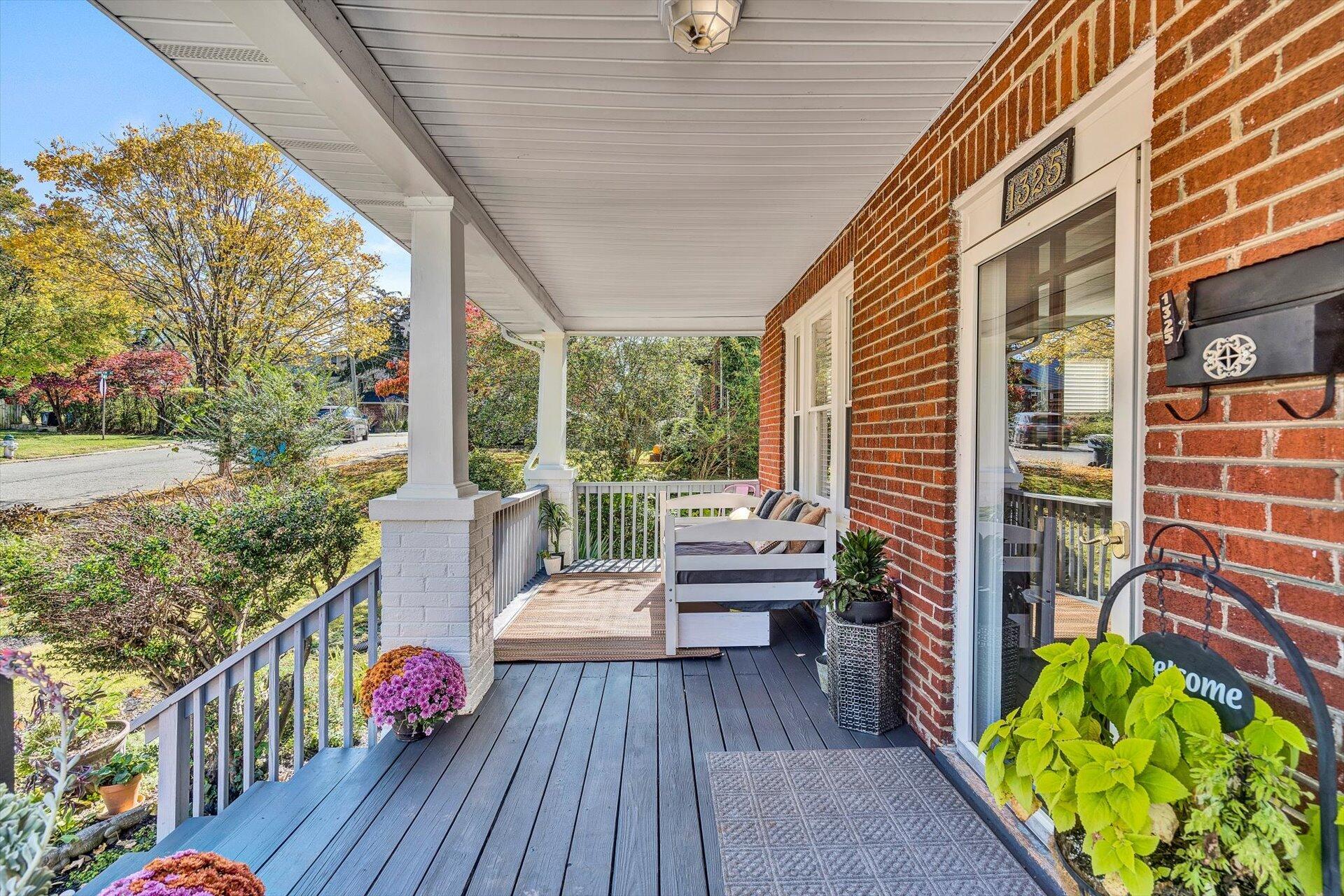1325 Brighton Road Southwest Roanoke, VA 24015 - Photo 6 of 41 05-06-102020220129