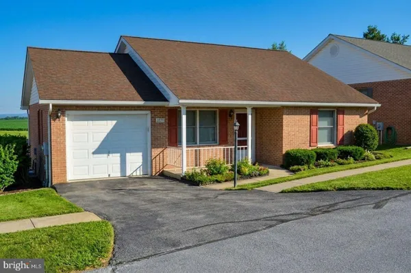 $275,000 | 2820 Carlisle Drive, Unit 15, New Windsor, MD 21776