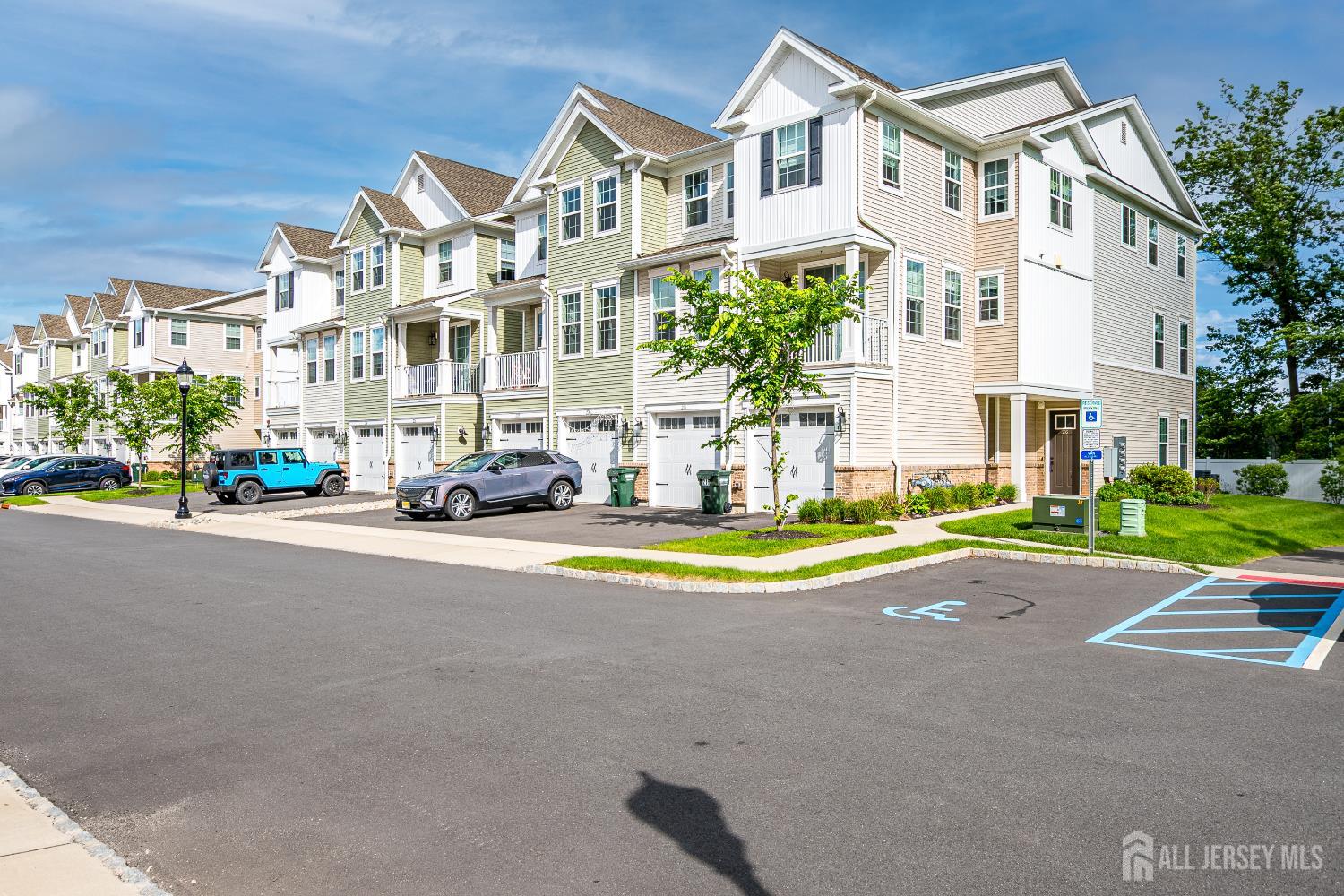 224 Park Lane Dunellen, NJ 08812 - Photo 2 of 40