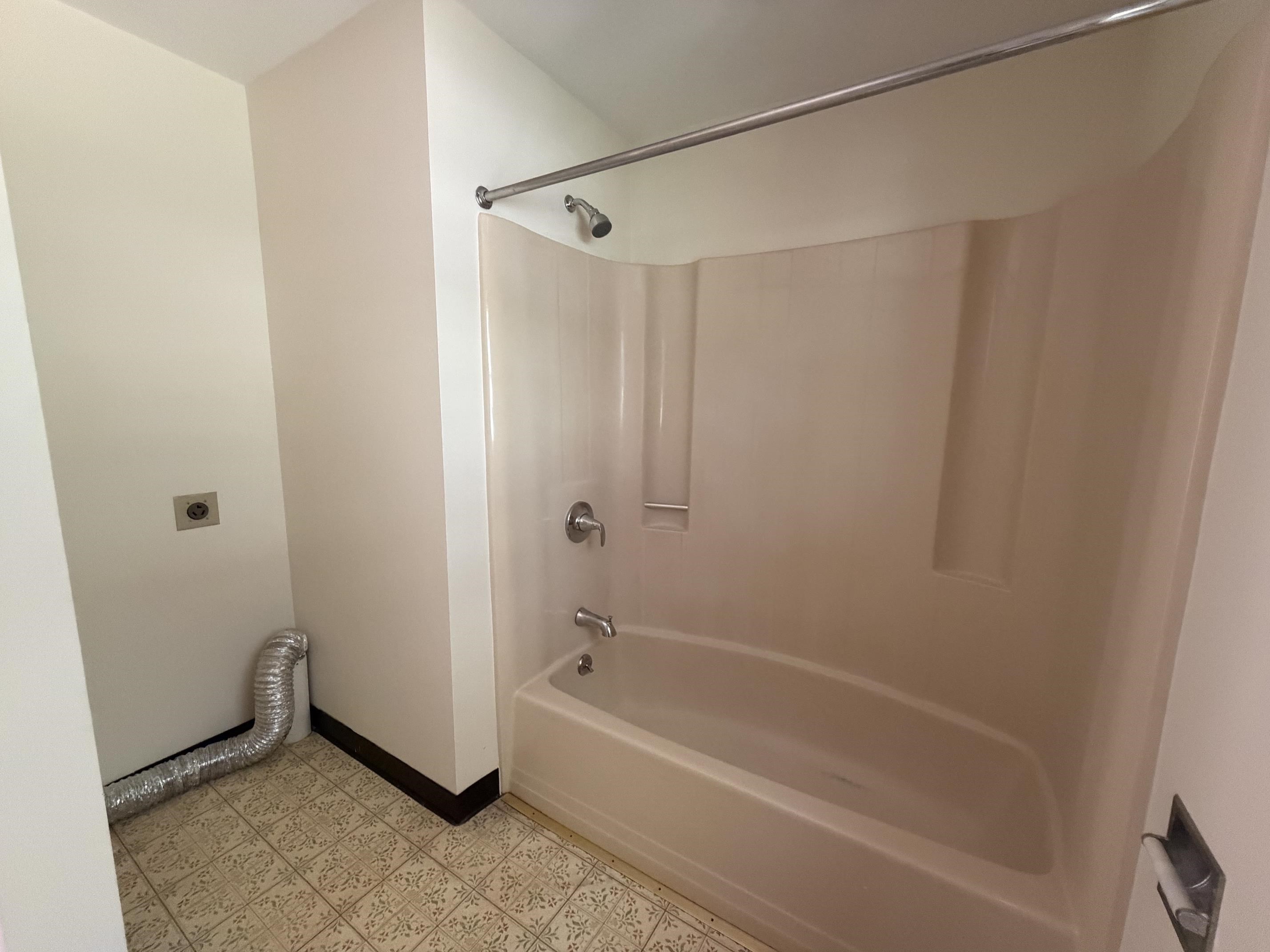 56 Westville Road, Unit 7 Plaistow, NH 03865 - Photo 16 of 20