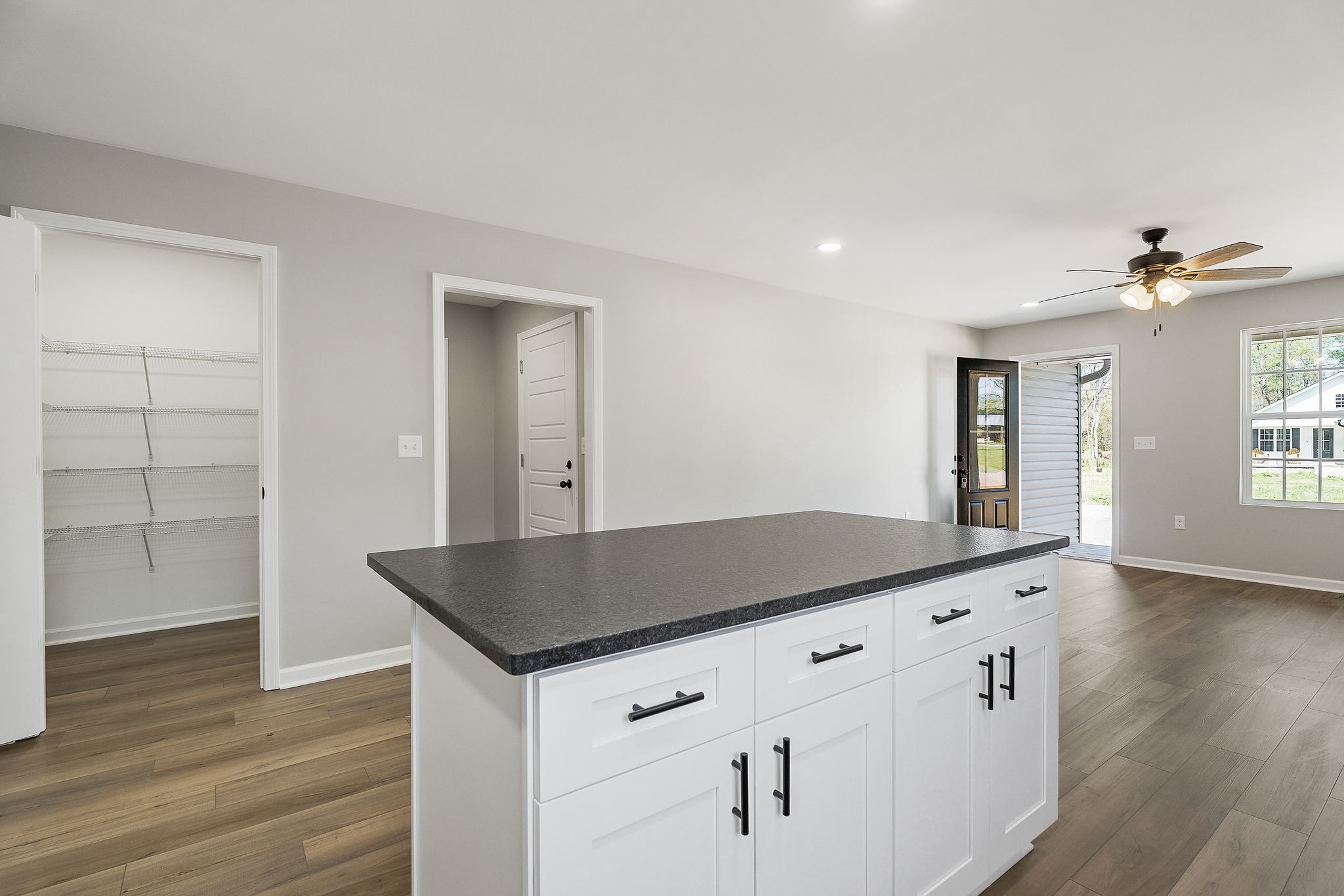 809 Smith Road Smithville, TN 37166 - Photo 8 of 28 Gallery Image 8