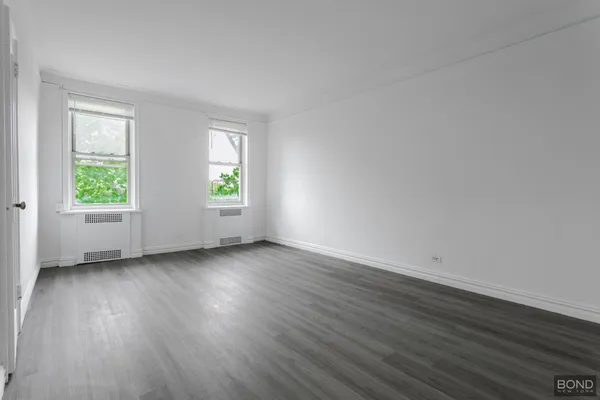 $120,000 | 3321 Bruckner Boulevard, Unit 5G | Schuylerville