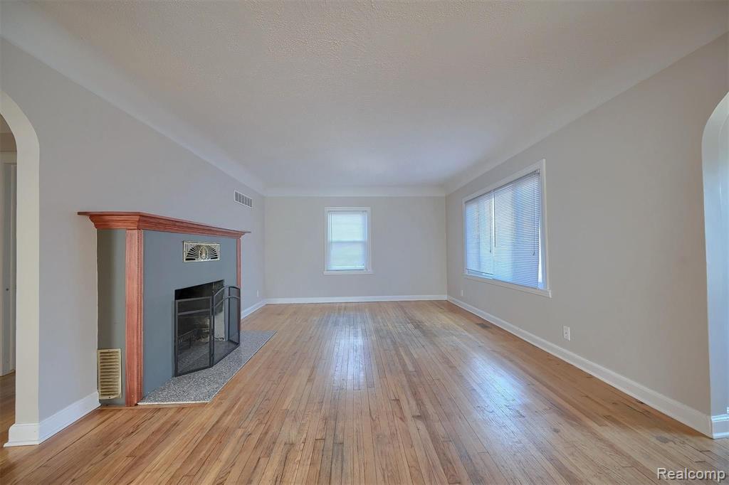 20903 Doepfer Road Warren, MI 48091 - Photo 4 of 26