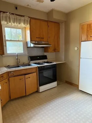 $125,000 | 711 Clausen Avenue, Albert Lea, MN 56007