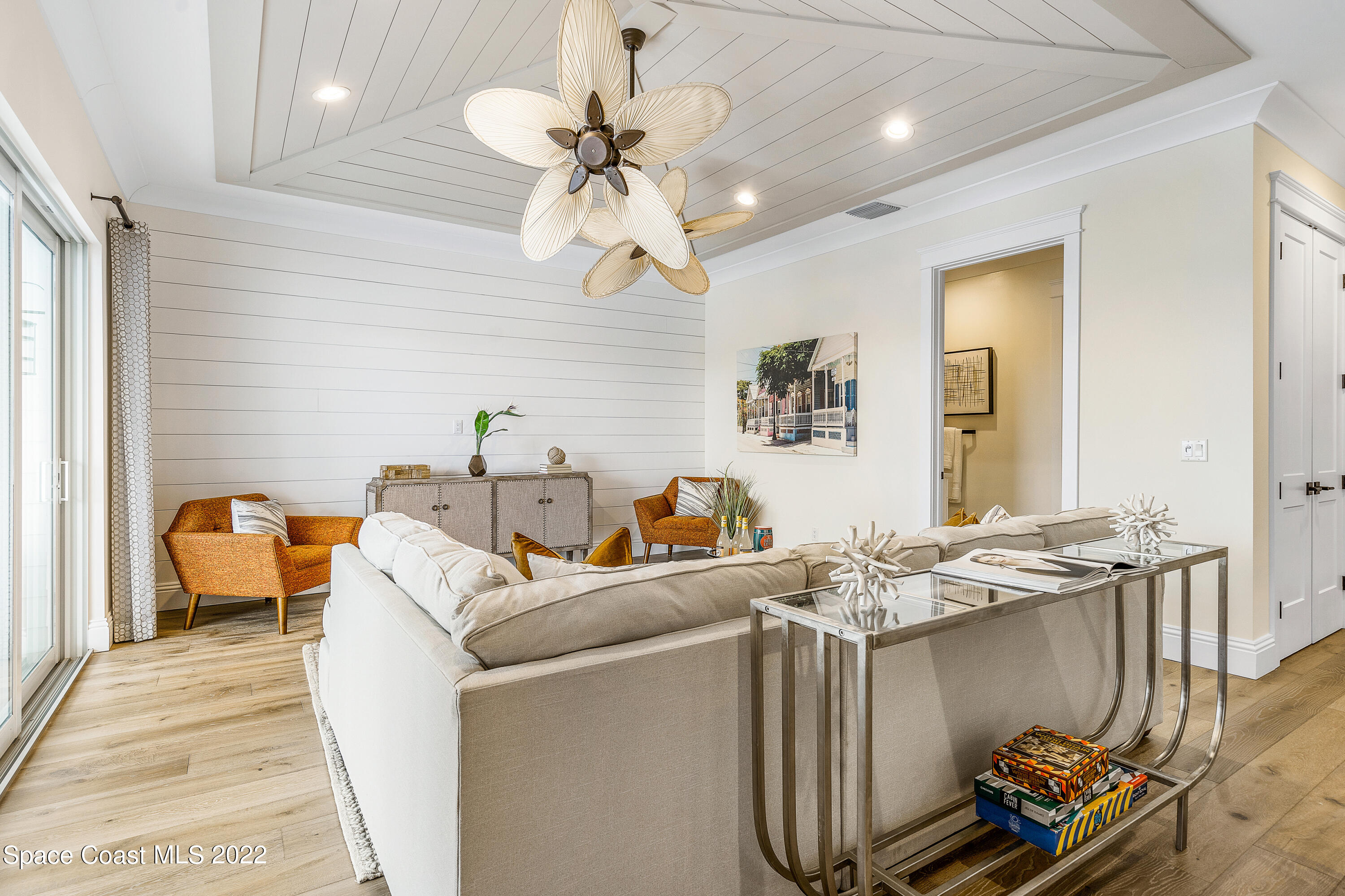 20 Strand Drive Vero Beach, FL 32963 - Photo 24 of 36 a view of a livingroom with furniture and a chandelier