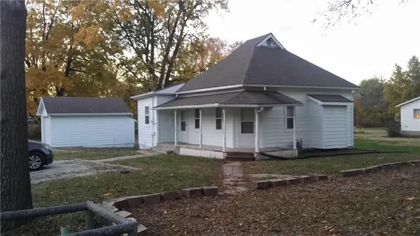 $80,000 | 401 Hammond Street, Waverly, KS 66871