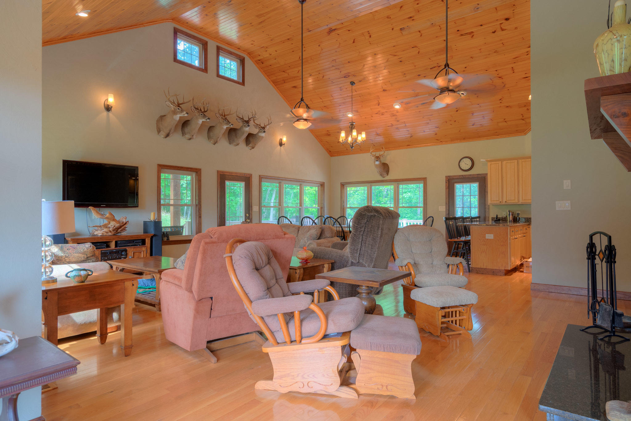 1386 Indian Valley Road Northwest Radford, VA 24141 - Photo 20 of 82 1386_IndianValleyRd_Web-25