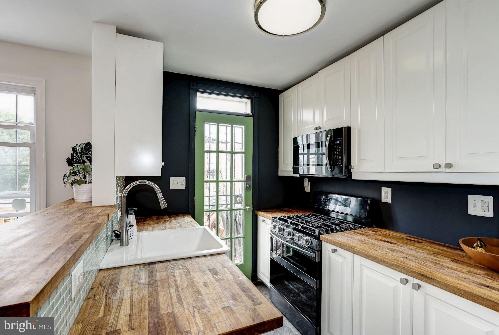 335 18th Place Northeast Washington, DC 20002 - Photo 10 of 24