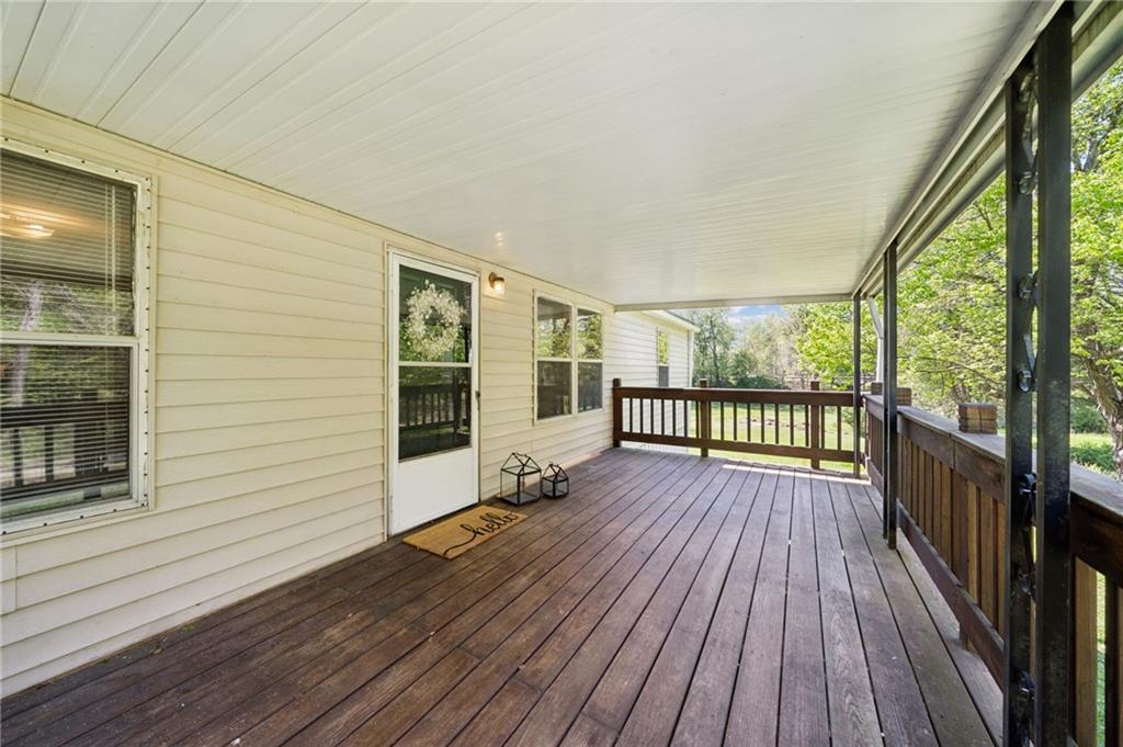 154 Thompson Road Torrance, PA 15779 - Photo 3 of 29