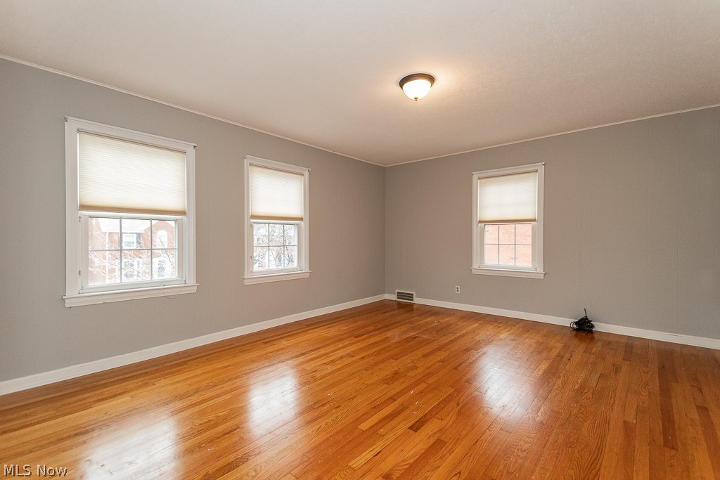 2587 Saybrook Road Cleveland, OH 44118 - Photo 20 of 35 Gallery Image 20
