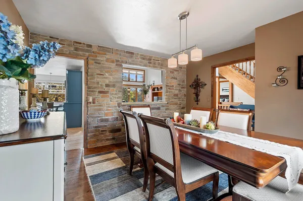 $1,100,000 | 63 East Fox Point Drive, Appleton, WI 54911
