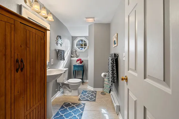 $1,100,000 | 63 East Fox Point Drive, Appleton, WI 54911