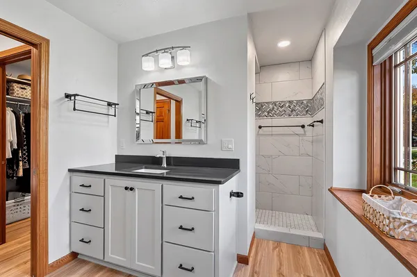 $1,100,000 | 63 East Fox Point Drive, Appleton, WI 54911
