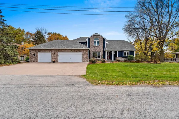 $1,100,000 | 63 East Fox Point Drive, Appleton, WI 54911