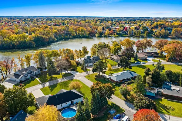 $1,100,000 | 63 East Fox Point Drive, Appleton, WI 54911