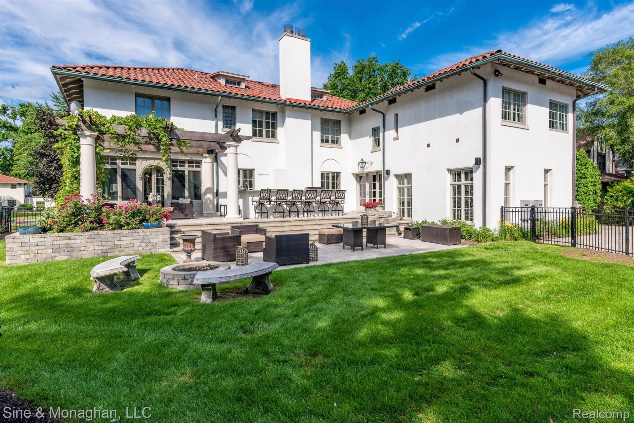 1040 Devonshire Road Grosse Pointe, MI 48230 - Photo 66 of 95 DSC_3445.jpg