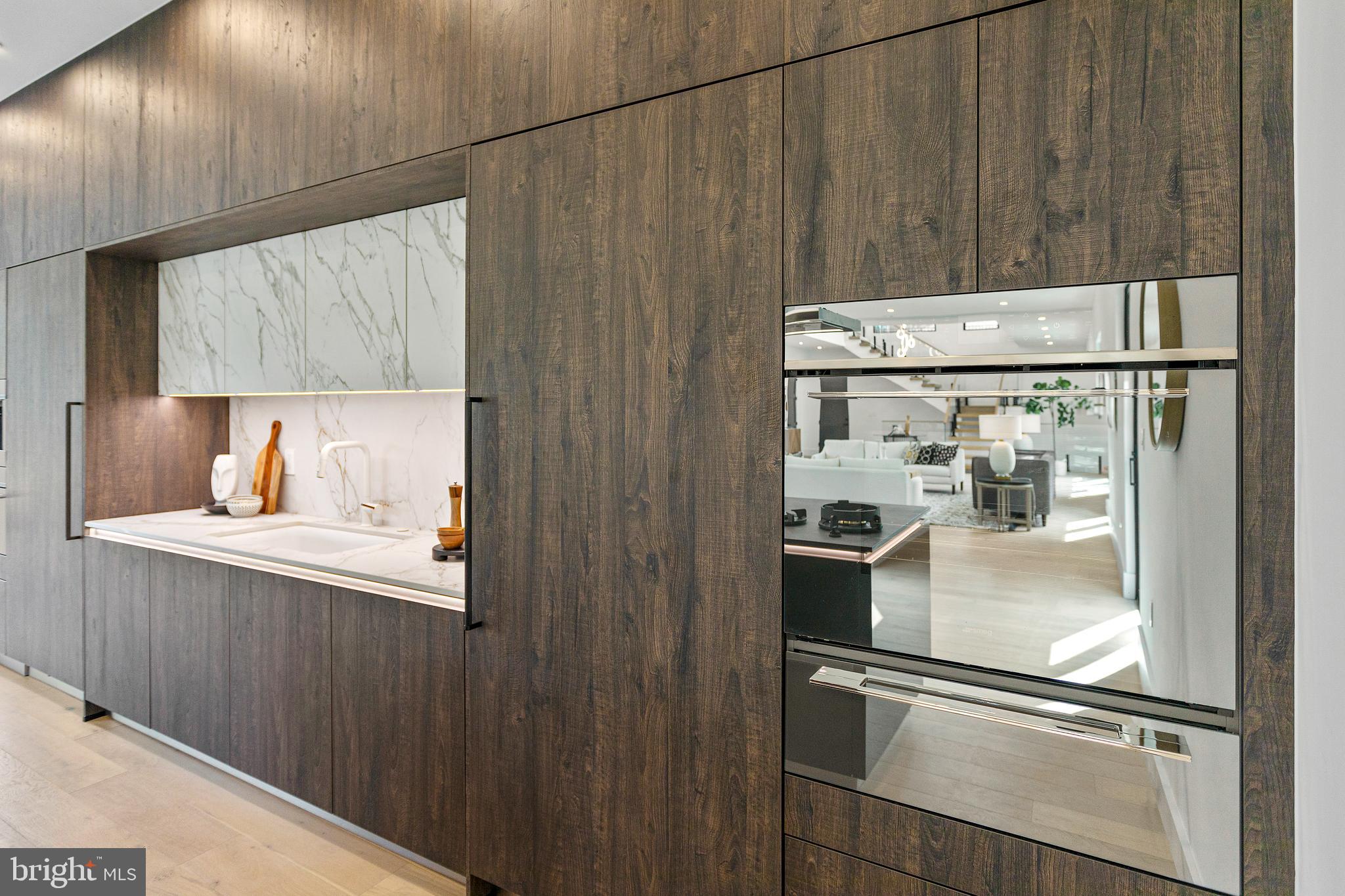 1733 Chain Bridge Road McLean, VA 22101 - Photo 18 of 54