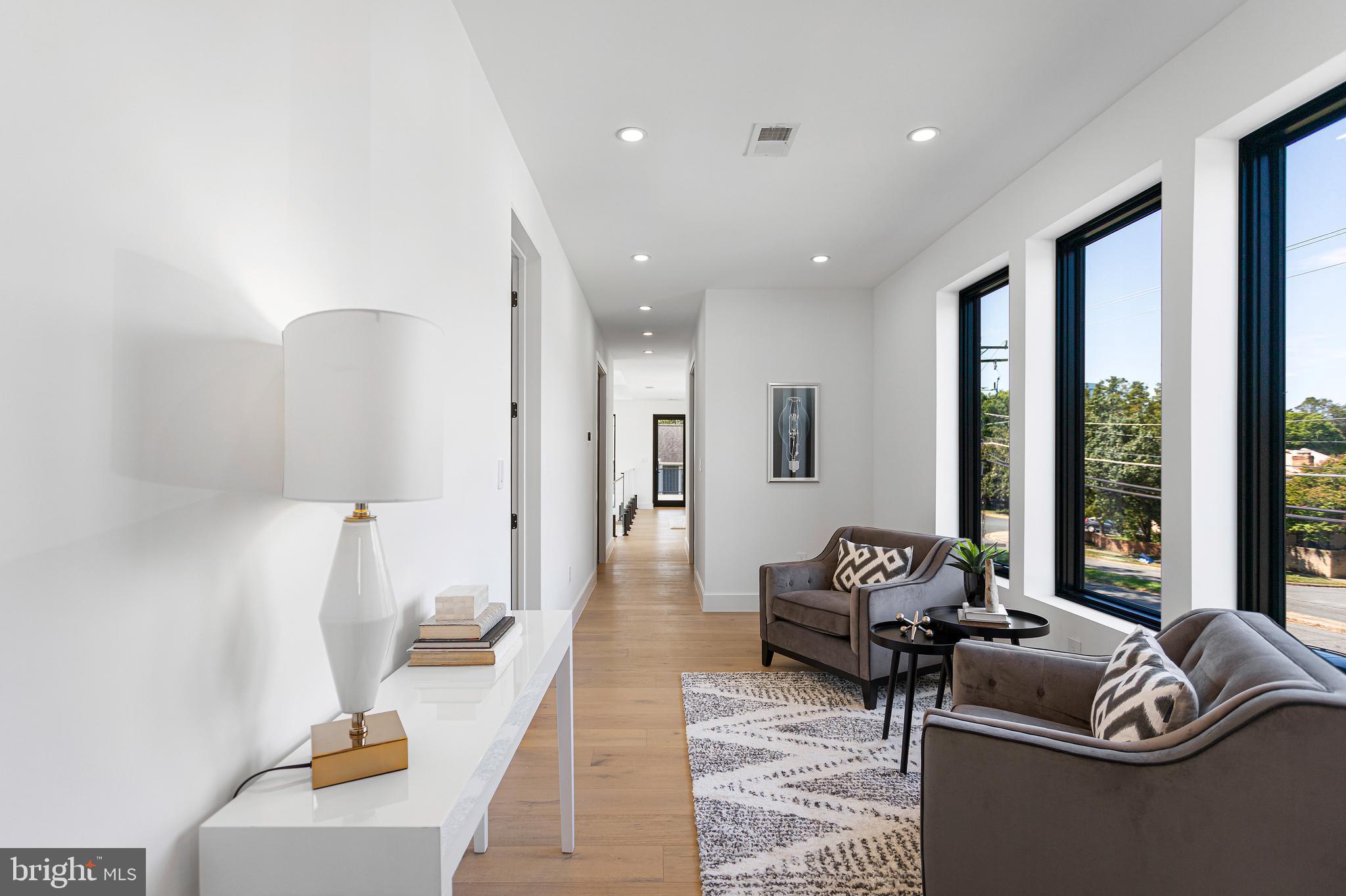 1733 Chain Bridge Road McLean, VA 22101 - Photo 28 of 54