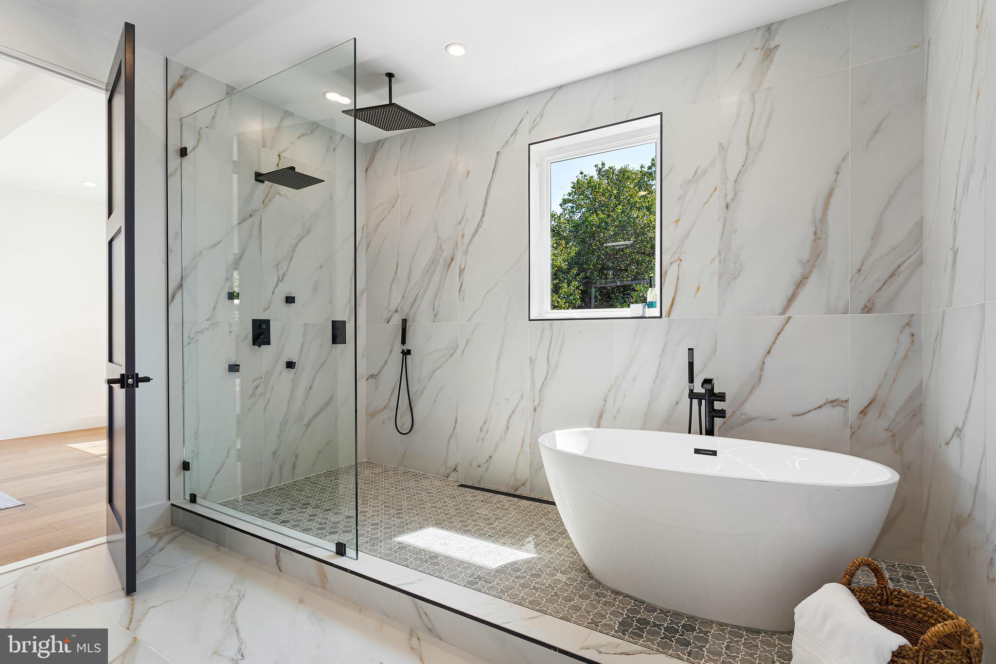 1733 Chain Bridge Road McLean, VA 22101 - Photo 31 of 54