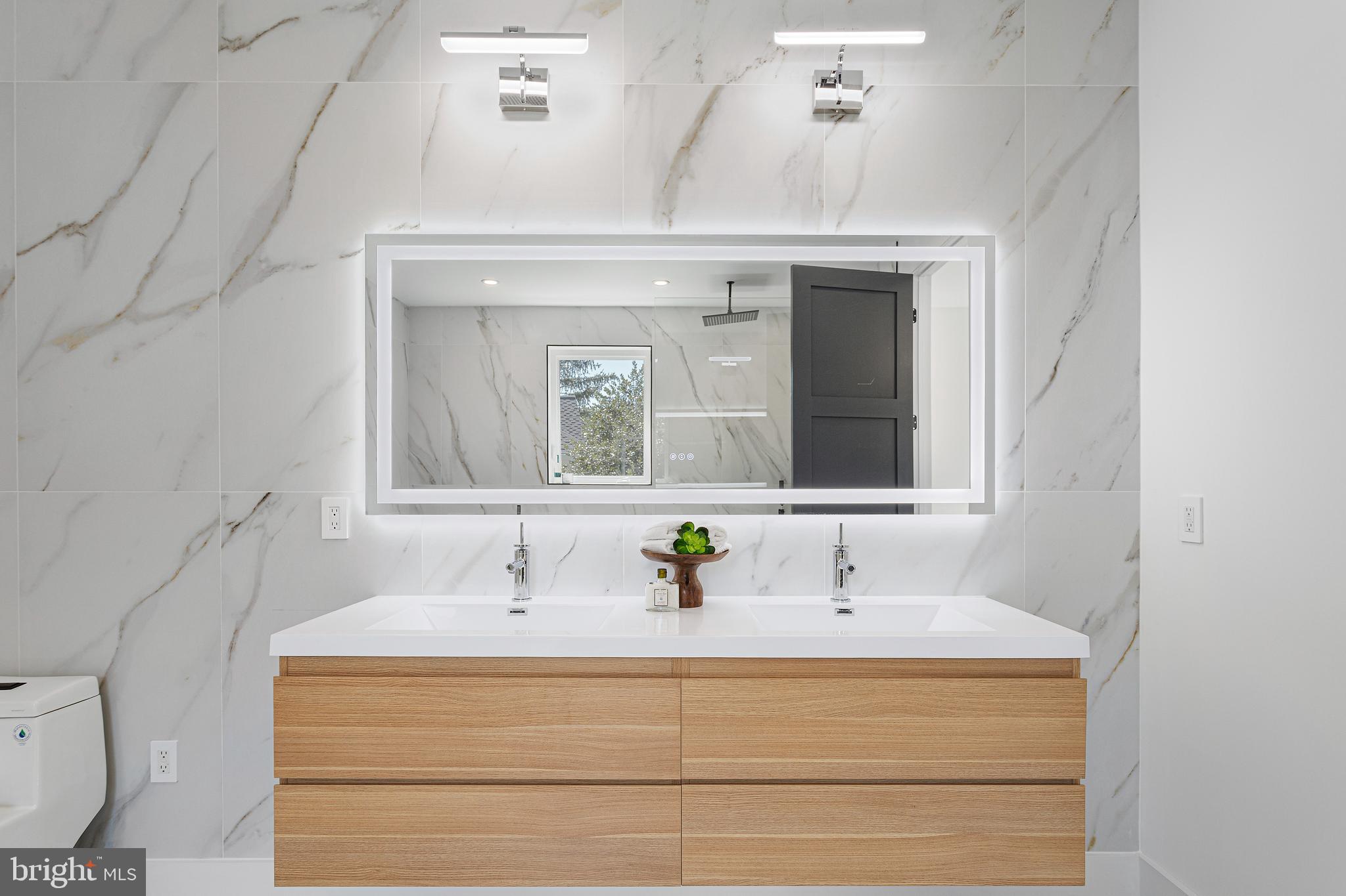 1733 Chain Bridge Road McLean, VA 22101 - Photo 32 of 54