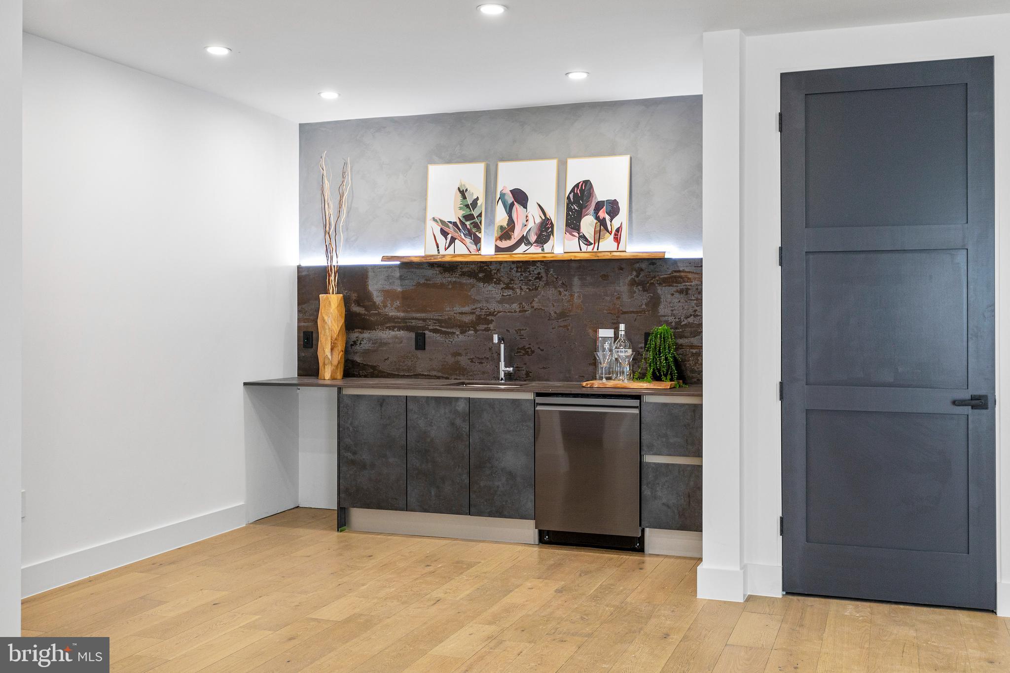 1733 Chain Bridge Road McLean, VA 22101 - Photo 46 of 54