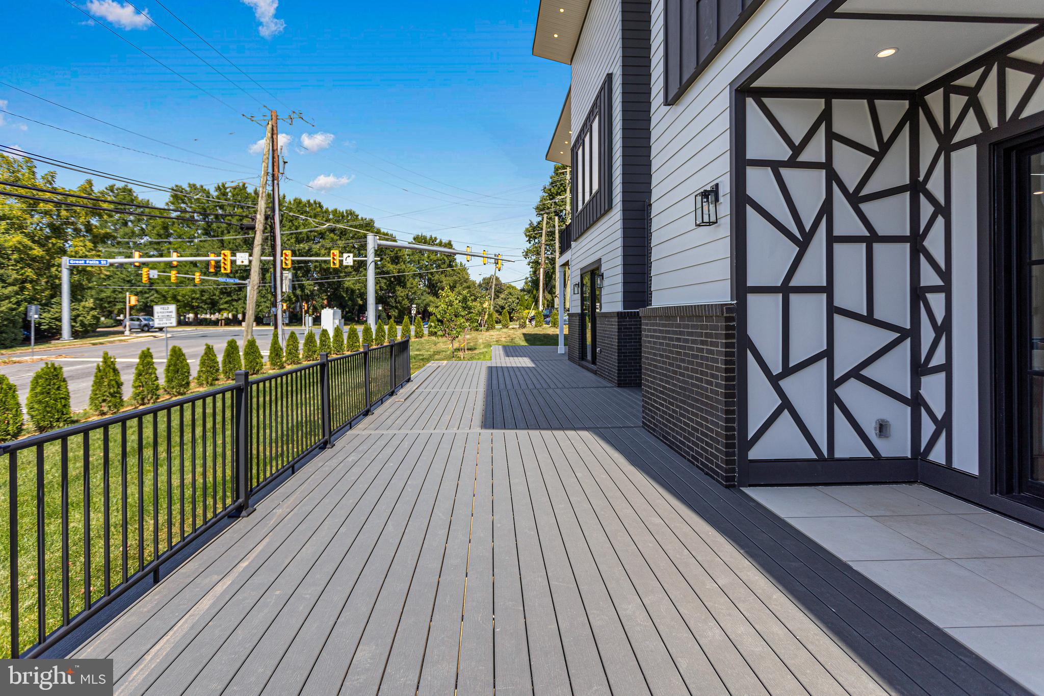 1733 Chain Bridge Road McLean, VA 22101 - Photo 5 of 54