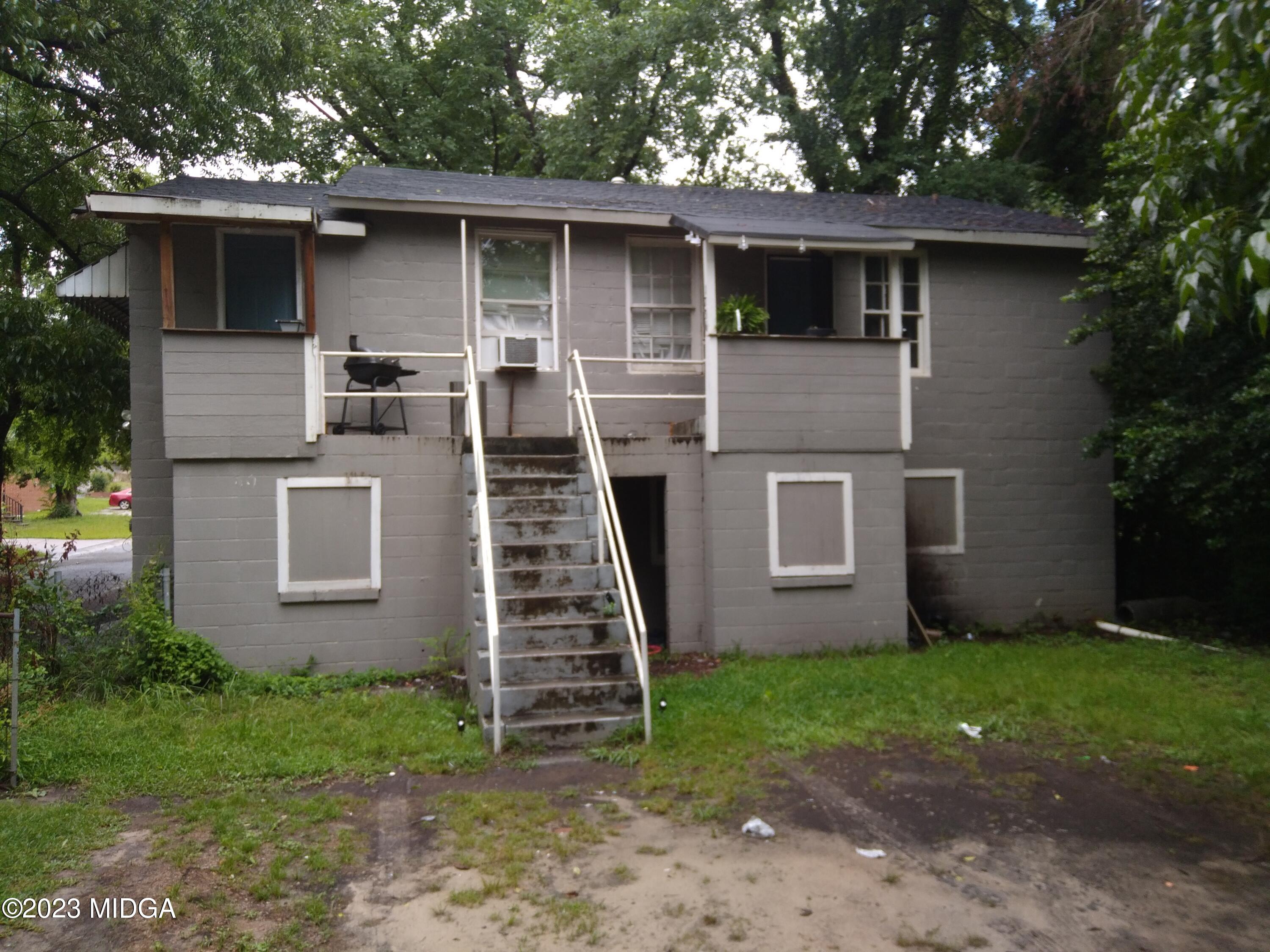 625 Anderson Street Macon, GA 31201 - Photo 5 of 5 a front view of a house with garage
