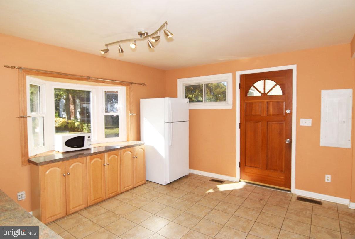 901 Dryden Street Silver Spring, MD 20901 - Photo 3 of 24