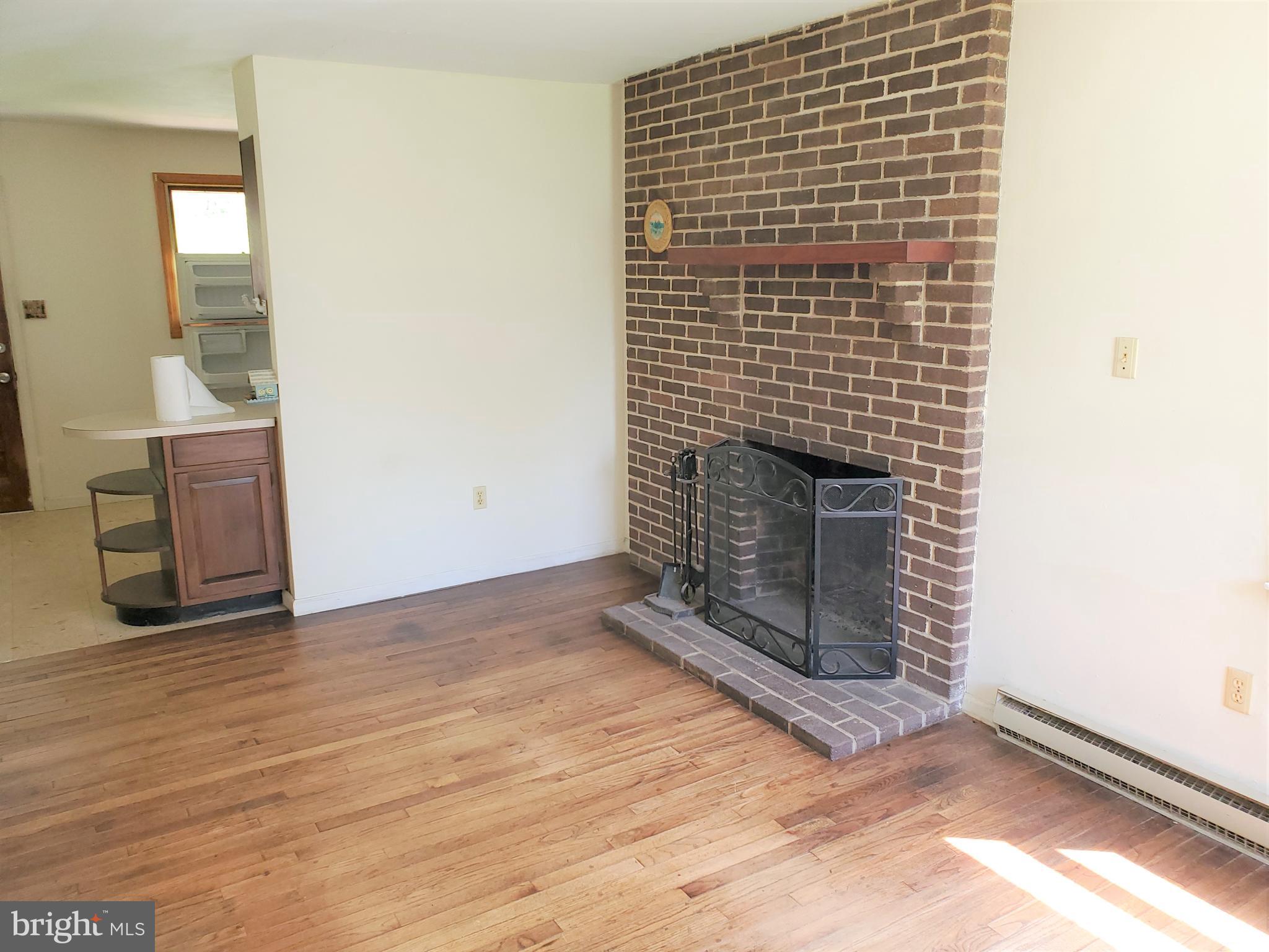 1146 Appleton Road Elkton, MD 21921 - Photo 7 of 24 Main floor apartment living room